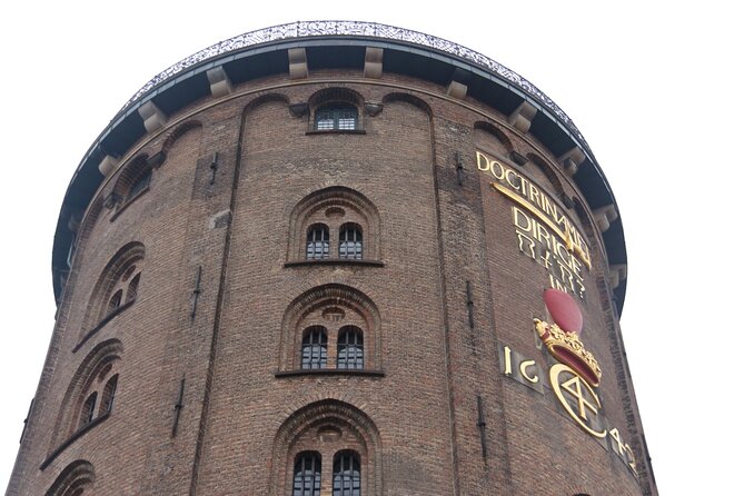 Round Tower, Rosenborg Castle and Old Town Copenhagen Tour - The Private Guide’s Role and Storytelling Style