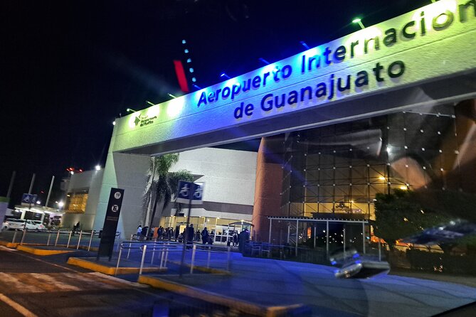 Round Trip Airport Transfer by Sedan Vehicle - Seamless Drop-Off at San Miguel de Allende Airport for Your Return Trip