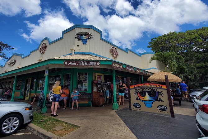 Round Trip North Shore Shuttle from Waikiki to Haleiwa Town / Haleiwa Harbor - Ample Free Time to Explore Haleiwa
