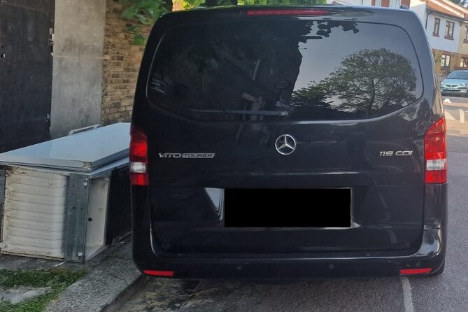 Round Trip Taxi Transfer - Stansted Airport To & From London - Meeting and Drop-Off Procedures at Stansted and London Hotels