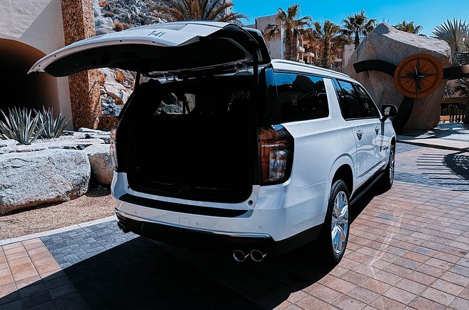 Roundtrip Deluxe Suburban Transportation - All-Inclusive Pricing with No Hidden Fees