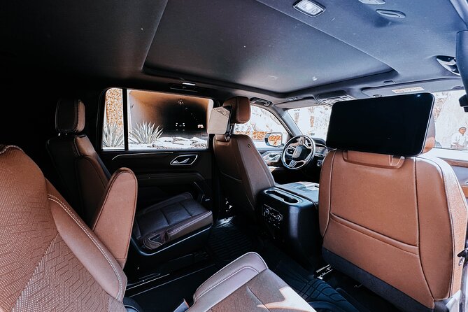 Roundtrip Deluxe Suburban Transportation - Seamless Meeting Point and Local Contact