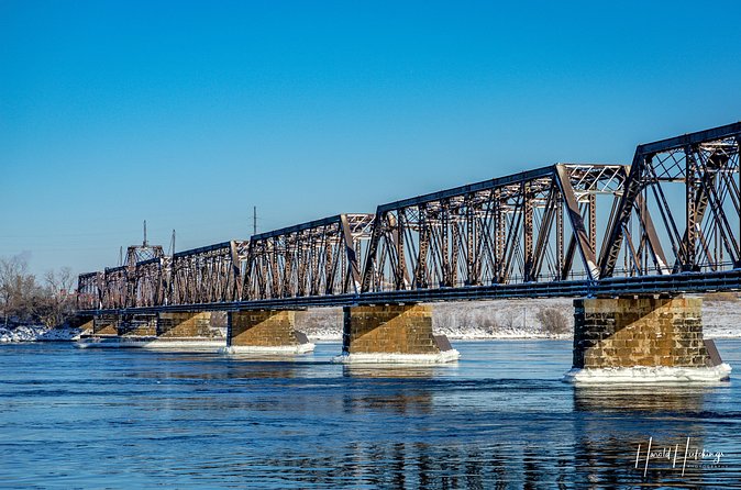 ROUNDTRIP Ground Transfer Buffalo Niagara Int Airport (BUF)-Niagara Falls Canada - Comfort and Amenities During Your Trip