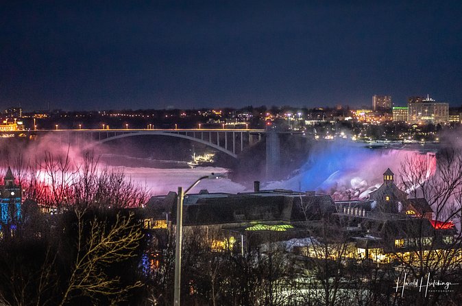 ROUNDTRIP Ground Transfer Buffalo Niagara Int Airport (BUF)-Niagara Falls Canada - What Sets This Service Apart from Alternatives