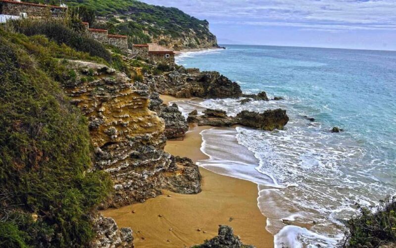 Route from Vejer for the South Beaches of Cádiz in SUV (4x4) - Dune Bashing and Bolonia Dunes Picnic