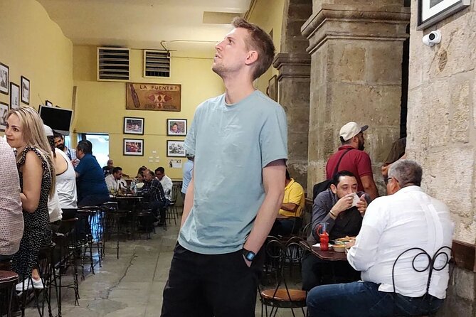 Route of Cantinas, Music, Fiesta and Mexican Flavor - The Role of the Guide: Knowledge and Local Insights