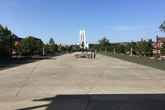 Route of John Paul II: Hill of Crosses, Tytuvenai, Shrine of our Lady of Siluva - The Hill of Crosses: A Sacred Folk Art Monument