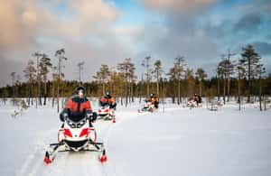 Rovaniemi: 3h Electric Snowmobile Safari at Reindeer Farm - Practical Details: Transportation and Equipment