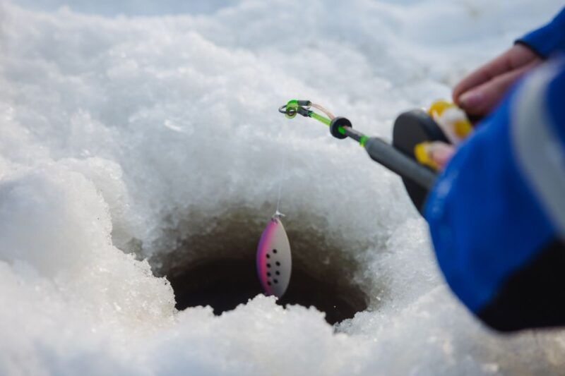Rovaniemi: Arctic Circle Ice Fishing Experience - What to Expect During the Ice Fishing Experience