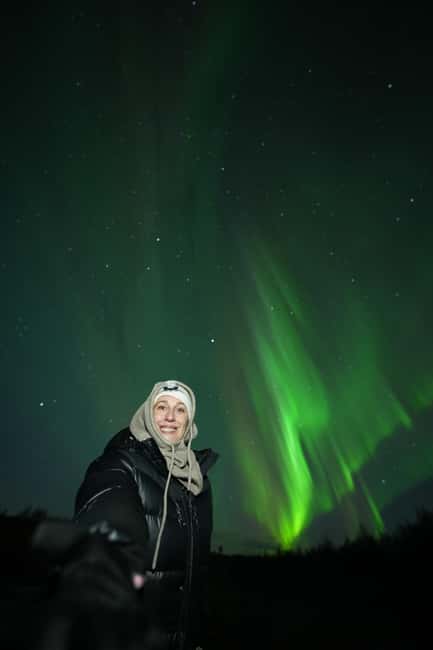 Rovaniemi: Coffee under Northern Lights & Professional Photo - Discover the Unique Setting of Rovaniemi’s Aurora Chase