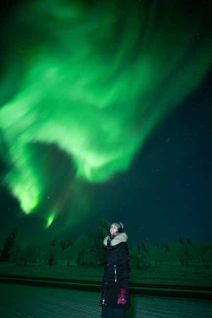 Rovaniemi: Coffee under Northern Lights & Professional Photo - Coffee and Warmth Beneath the Arctic Sky