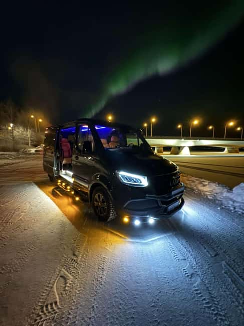 Rovaniemi: Family friendly northern lights tour with photos - The intimate group size enhances the Aurora experience