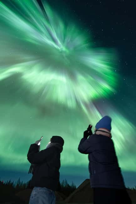 Rovaniemi: Genuine Aurora Hunting with Unlimited Pro Photos - Route Across Finnish and Swedish Lapland