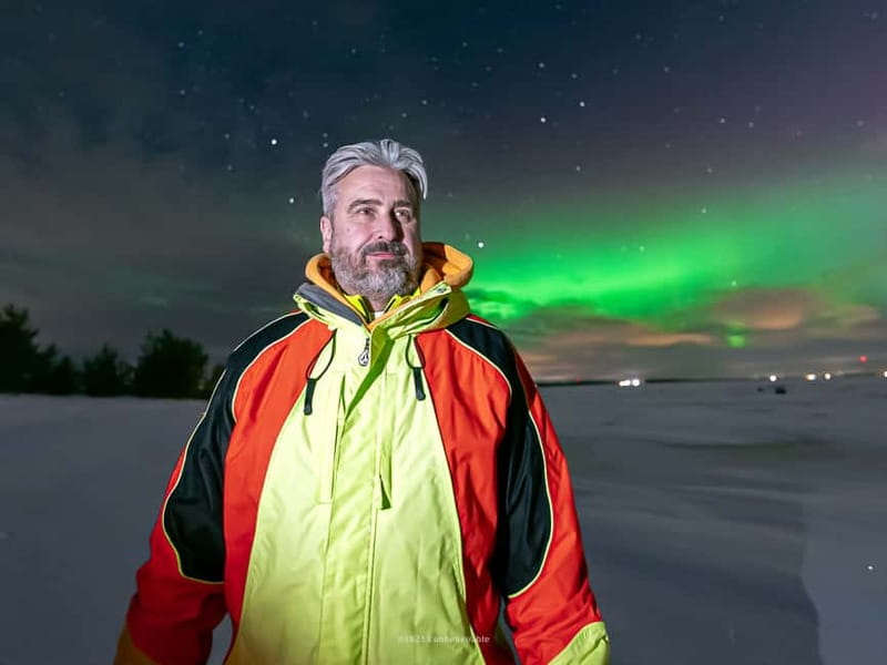 Rovaniemi: Genuine Aurora Hunting with Unlimited Pro Photos - Professional Photography Equipment and Expertise