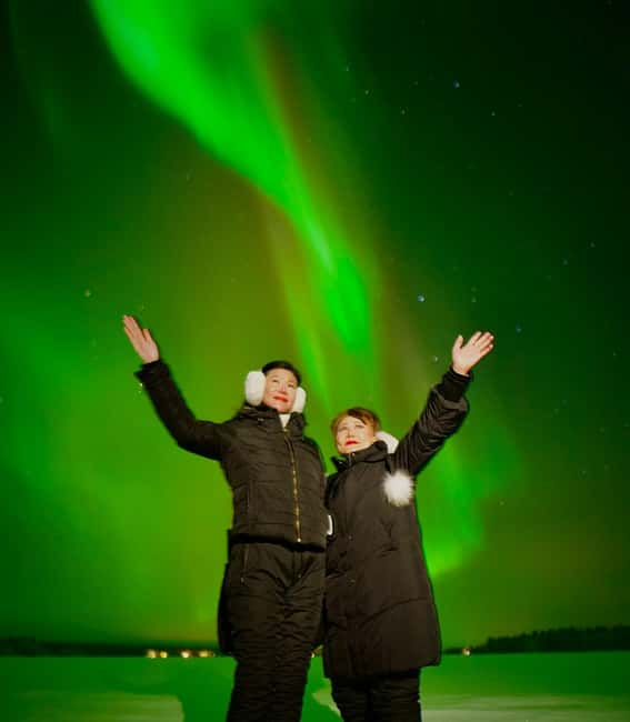 Rovaniemi: Guaranteed Northern Lights & Photography Tour - Capturing the Northern Lights: Photography Tips and Assistance