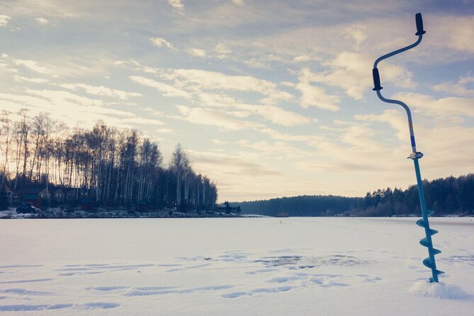 Rovaniemi: Ice Fishing Small Group Tour & Barbeque - Discovering the Private Lakefront in Rovaniemi