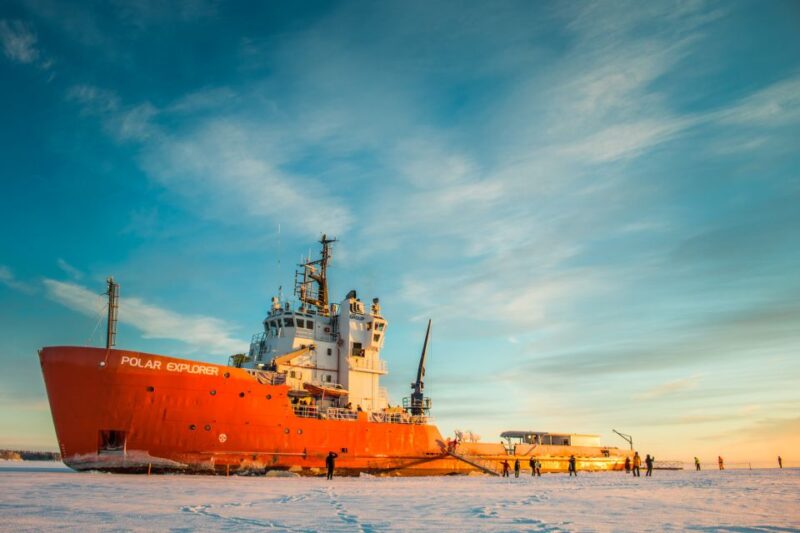 Rovaniemi: Icebreaker Cruise, Lunch, Ice Floating & Transfer - The Icebreaker Ship: Power and Deck Exploration