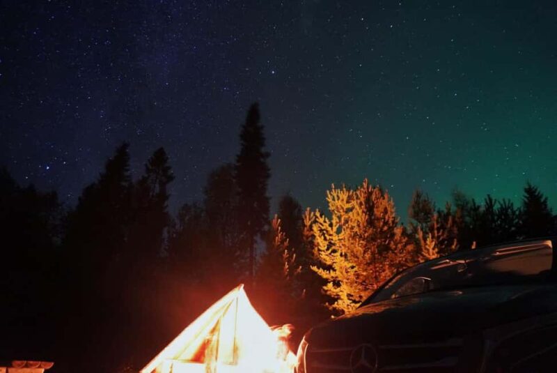 Rovaniemi: Luxury Aurora Tour with Gourmet Snacks - Guides with Sámi Backgrounds and Deep Regional Roots