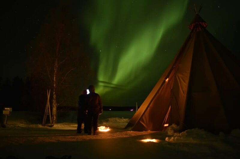 Rovaniemi: Night Snowmobile Tour - The Food and Warmth Around the Bonfire