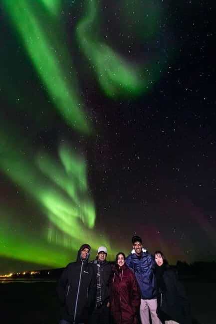 Rovaniemi: Northern Lights Family Tour with Photographer - The Experience in Arctic Settings