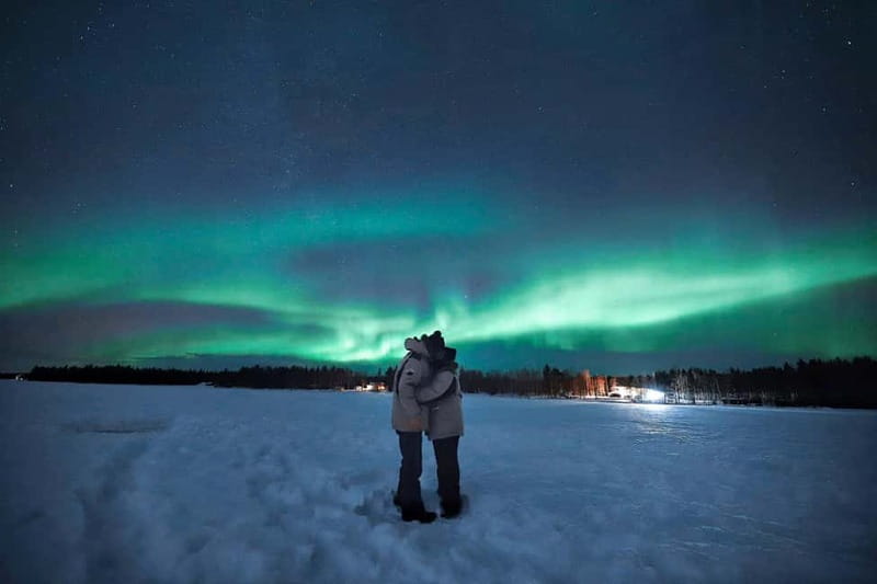 Rovaniemi: Northern Lights Family Tour with Photographer - Cost and Value