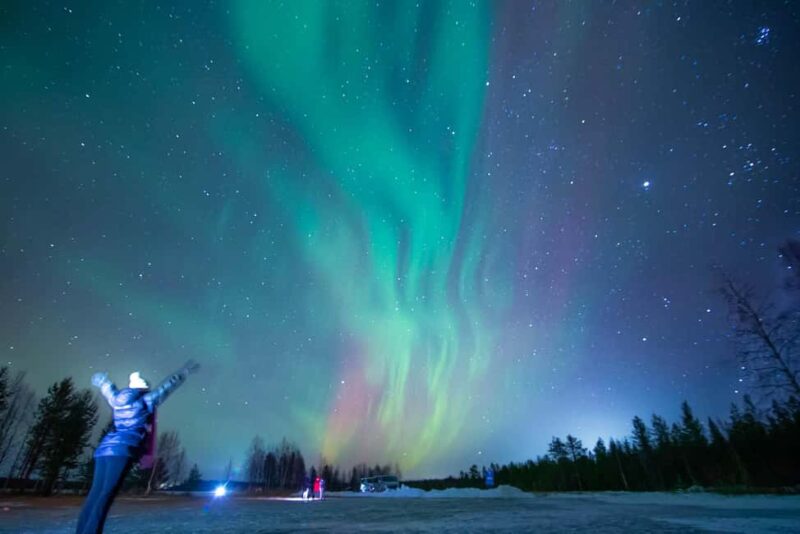 Rovaniemi: Northern Lights Guided Tour with Pro Camera - Learning About the Northern Lights