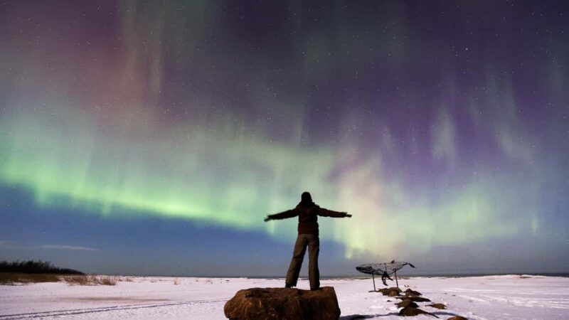 Rovaniemi: Northern Lights Hunt with Sausages and Hot Drinks - The Aurora Viewing Location and Experience