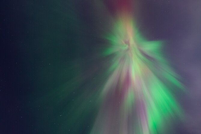 Rovaniemi: Northern Lights Pro Guaranteed - Unlimited (PRIVATE) - Campfire Experience and Finnish Snacks