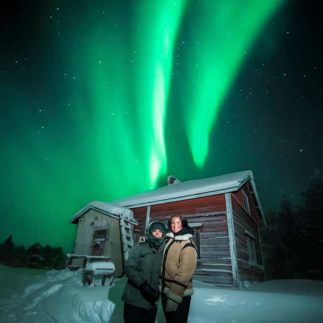 Rovaniemi: Northern Lights Pro Guaranteed - Unlimited Time - Pickup from Rovaniemi and the Arctic Wilderness