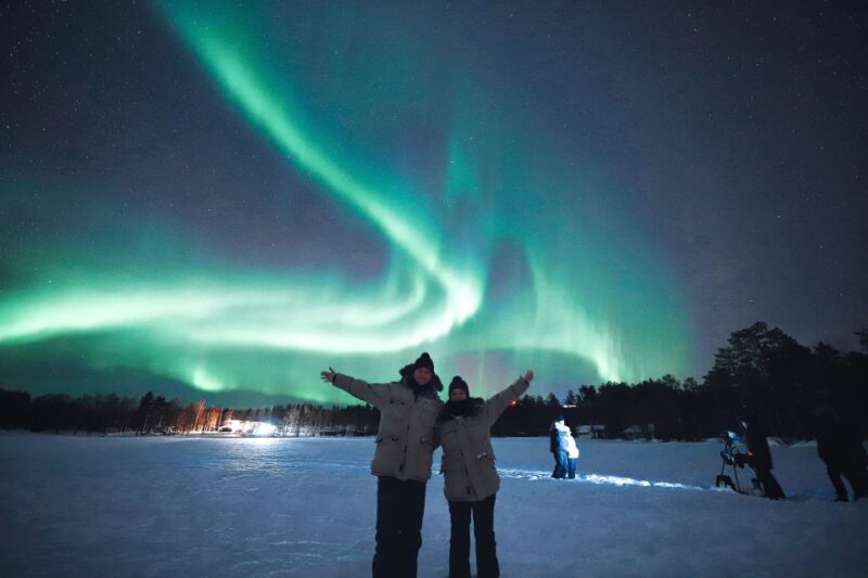 Rovaniemi: Northern Lights Pro Guaranteed - Unlimited Time - Stops and Locations: From Finnish Lakes to Swedish Valleys