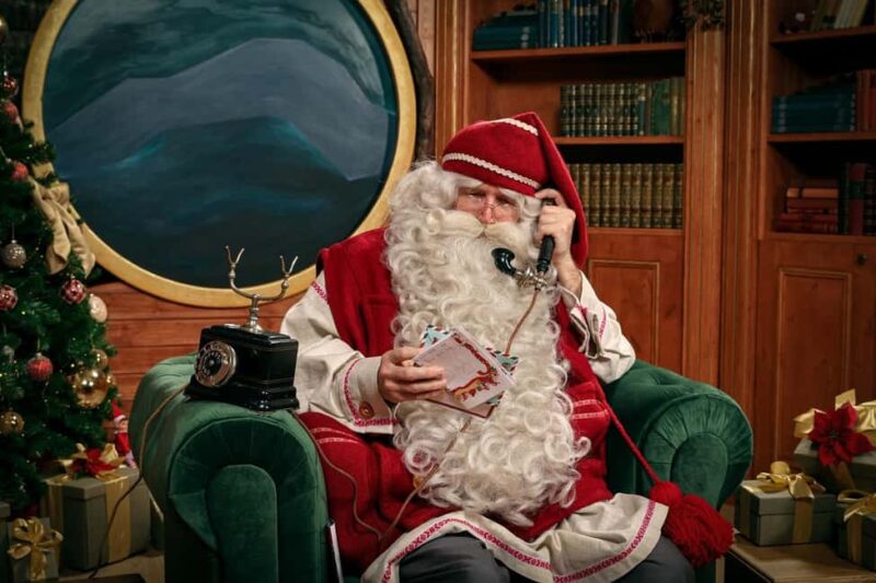 Rovaniemi: Premium Meeting with Santa in Santa Claus Village - Accessibility and Group Size