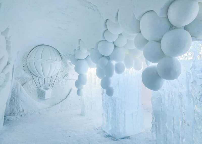 Rovaniemi: Ranua Zoo and Arctic Snow Hotel Private Tour - Leisure Time and Optional Village Activities