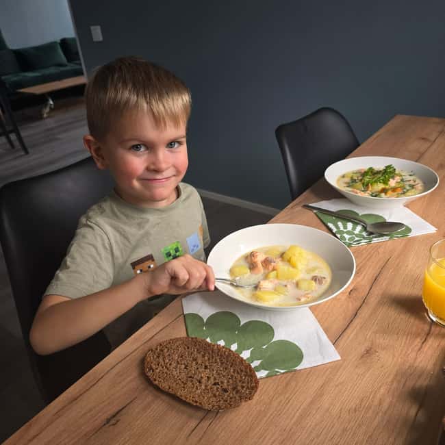 Rovaniemi: Salmon Cooking Class and Dinner with the Local - How the Rovaniemi Salmon Cooking Class Is Structured