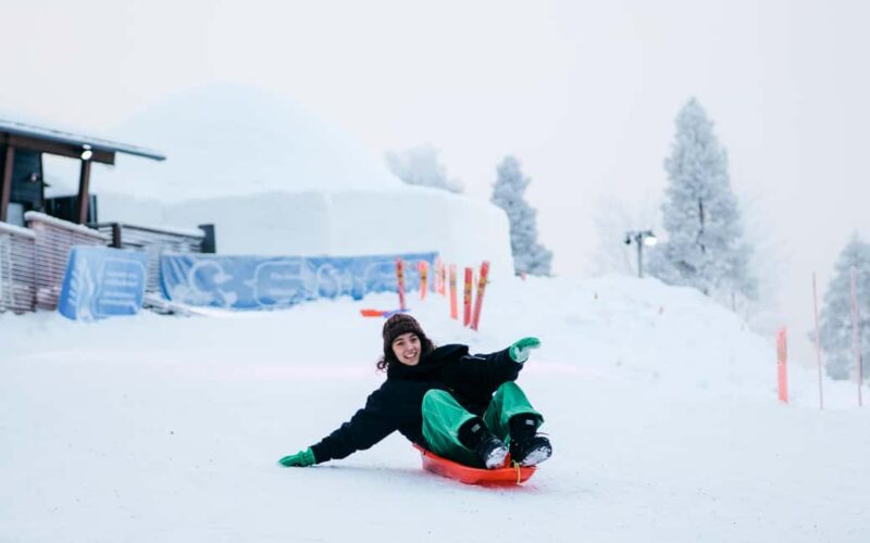 Rovaniemi: Santa Claus Village Photoshoot with Photographer - Key Points