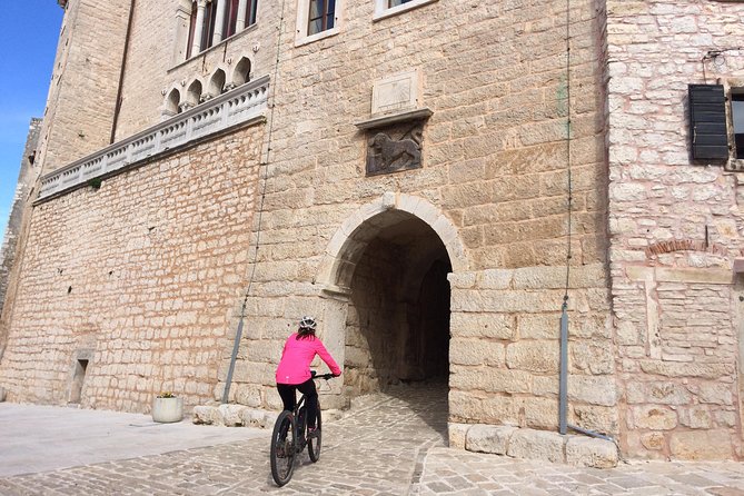 Rovinj private biking tour by electric powered bike - Starting Point at Rovinj Bus Station for Easy Access