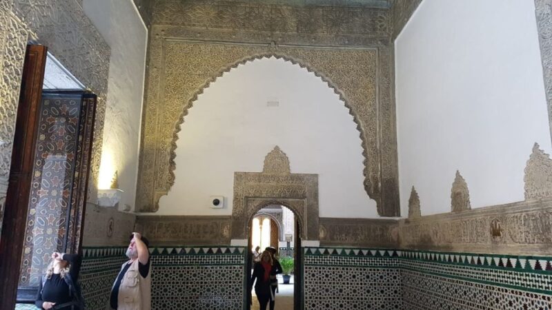 Royal Alcázar of Seville Skip-the-Line Guided Tour - Discover the Royal Alcázar of Seville with Skip-the-Line Access