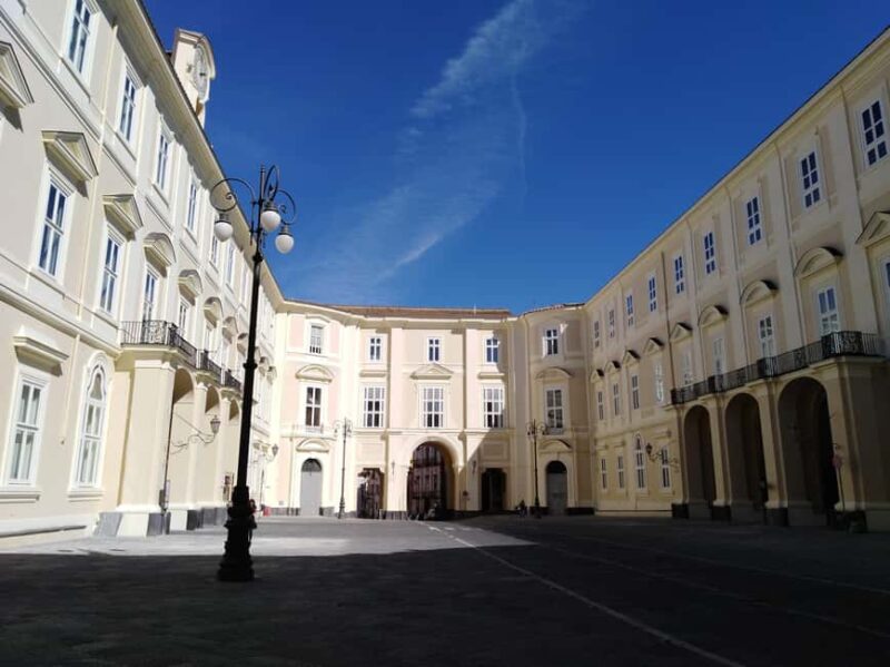 Royal Cooking Class. Neapolitan Flavors by the Royal Palace - Tasting Neapolitan Traditions at the King’s Table