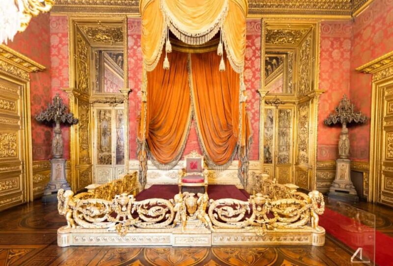 Royal Curiosities: Secrets and Wonders of the Royal Palace of Turin - Key Points