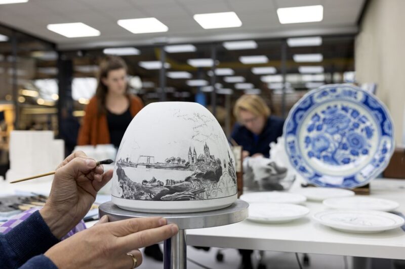 Royal Delft: Delftblue Factory and Museum - Watching Master Painters and Craftsmen at Work