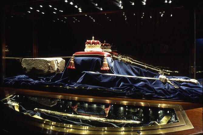 Royal Edinburgh Overnight Tour by Rail from London - An Honest Look at the Limitations