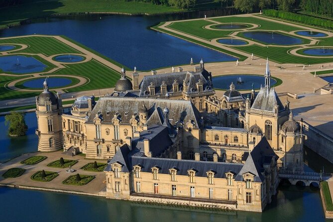 Royal getaway to the Domaine de Chantilly in Van Premium - Key Points