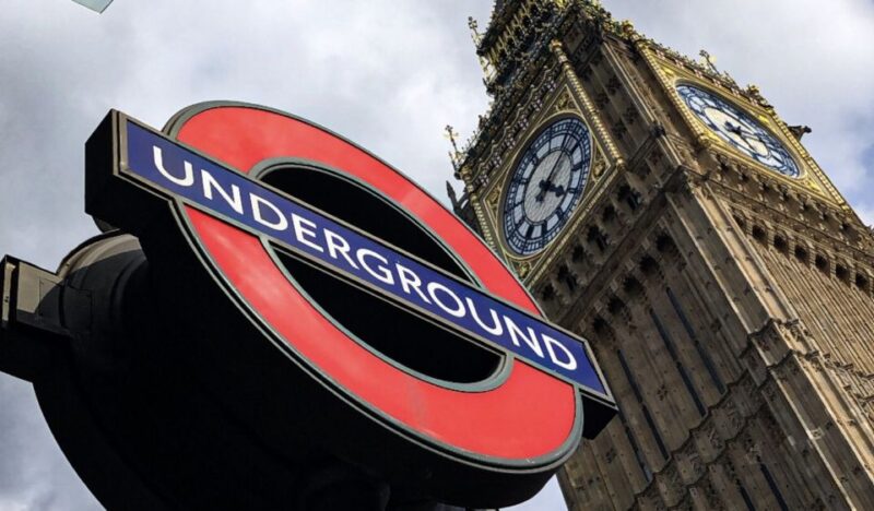 Royal London: from Saxons to Tudors & Stuarts Walking Tour - Explore London’s Royal Past for Just $22.90