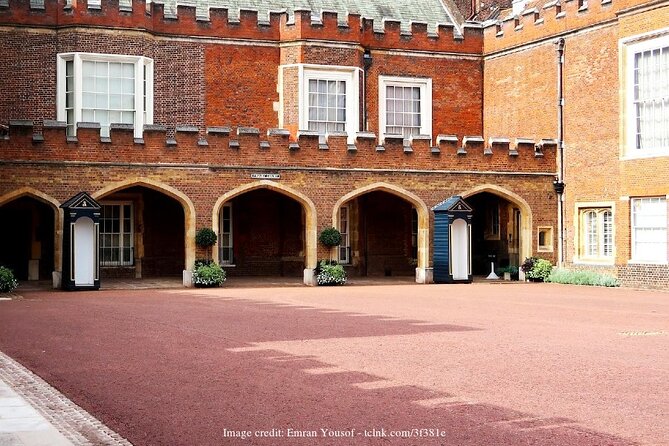 Royal London: Private Half-Day Tour with Horse Guards Parade - Tour Logistics and Practical Details