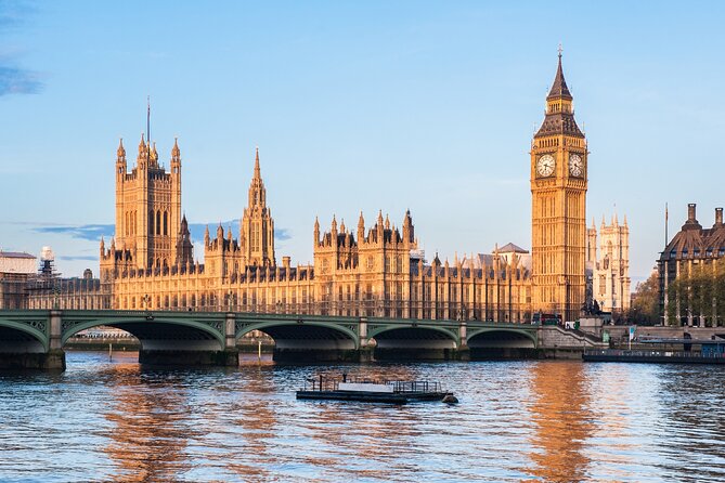 Royal London Tour with Afternoon Tea at The Rubens at the Palace - A 40-Minute Salute to Royalty at Buckingham Palace