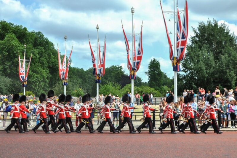 Royal London Walking Tour - Exploring Less-Known Royal Spots and Royal Lifestyle