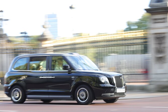 Royal London Walking Tour with High Tea at Kensington Palace - The Wellington Arch and Its Military Heritage