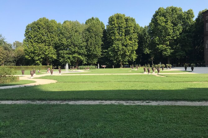 Royal Palace, Armory and Chapel of the Shroud with local Guide - Timing, Pacing, and Tour Length