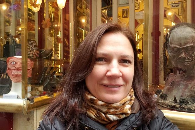 Royal Palace of Madrid private tour - The Expertise of Your Guide: An Art Historian Specializing in Spanish Royals