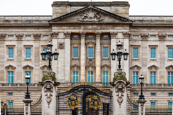 Royal Tour & Buckingham Palace State Rooms or Royal Mews Option - Explore Londons Royal Heritage with a Guided Walking Tour