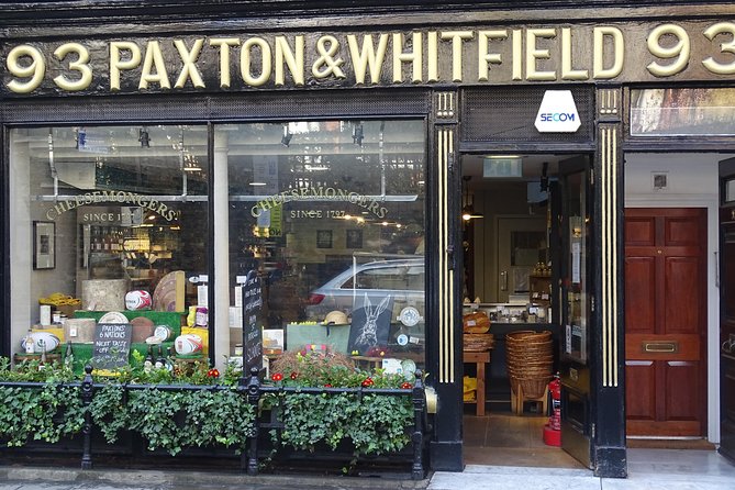 Royal Tour of St James', Parks, Palaces and Royal intrigue - Witnessing the Changing of the Guard (When Scheduled)